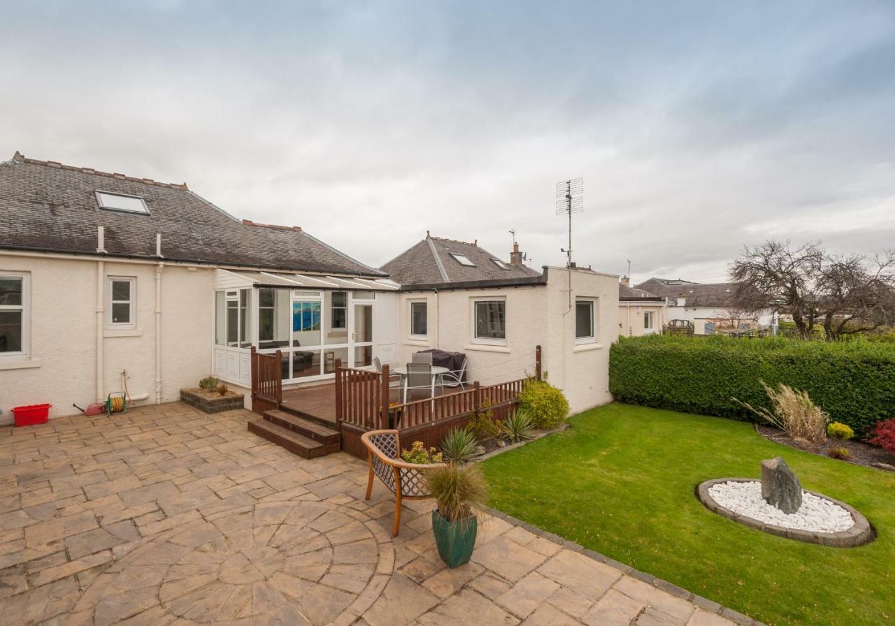 The Traquair Park Residence — Photos 1